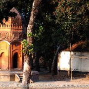 Hatikumrul_Navaratna_Temple_08