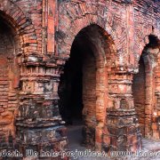 Hatikumrul_Navaratna_Temple_14